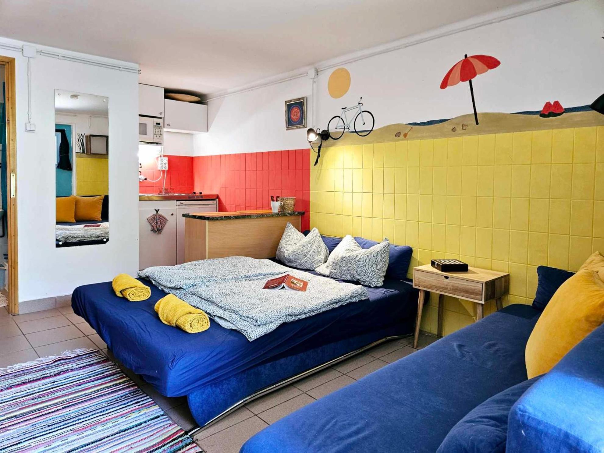 For Cyclists Ride In Appartement